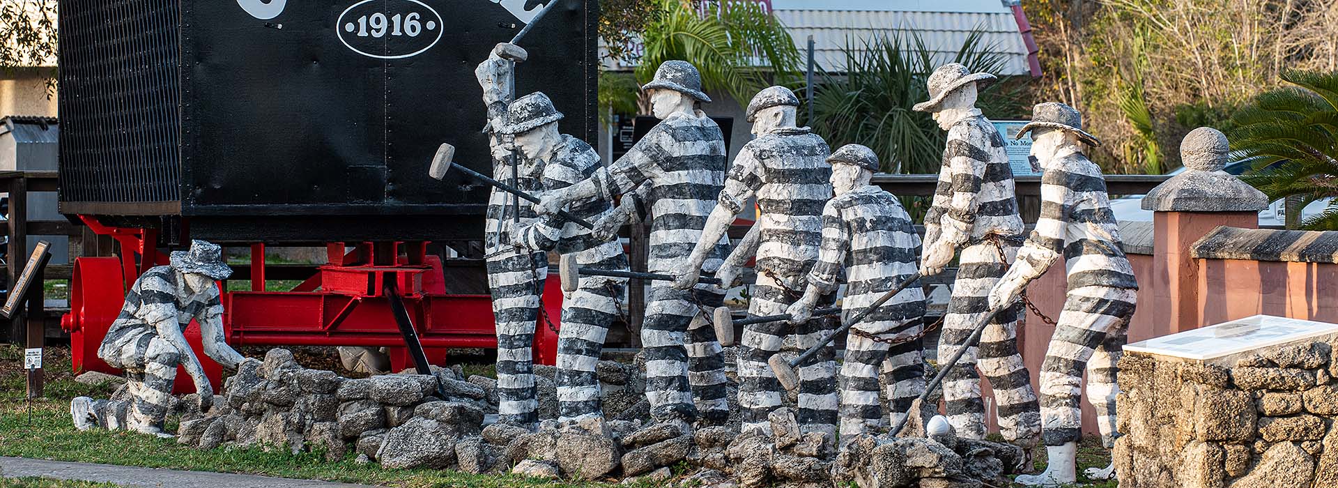 Old Jail inmates doing physical labor