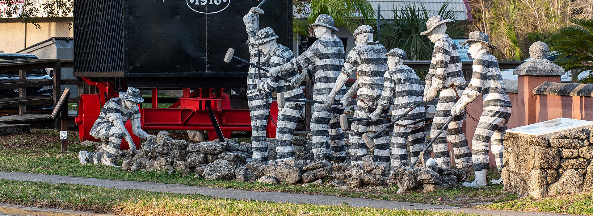Old Jail inmates doing physical labor